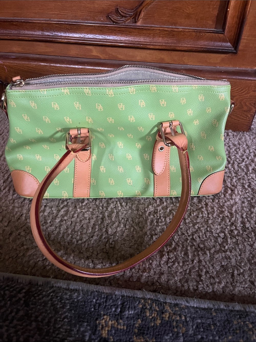 Vintage Dooney & Bourke Green Tote with Tan Trim - Picture 2 of 4